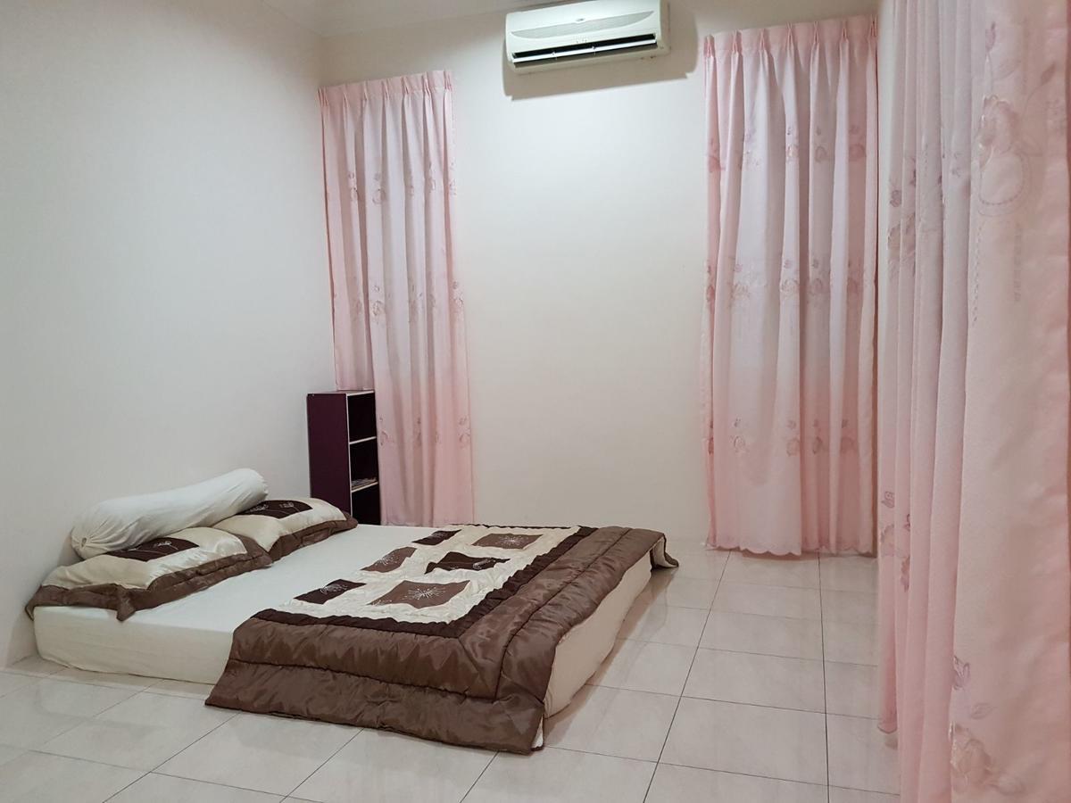 Big Garden Homestay Pantai Remis Eksteriør bilde